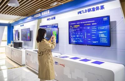 年產(chǎn)國(guó)產(chǎn)臺(tái)式機(jī)100萬(wàn)臺(tái) 在“智能云”工廠感受山西信息產(chǎn)業(yè)速度